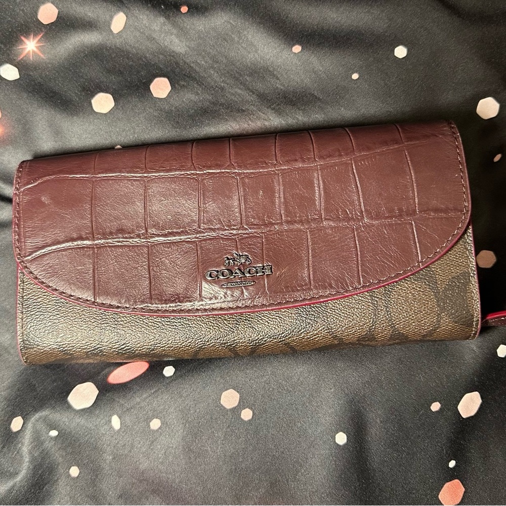 Coach Signature & Croc-Embossed Leather Wallet (Like New)